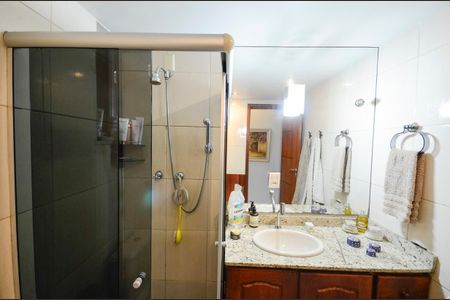 Apartamento à venda com 160m², 3 quartos e 1 vagaBanheiro da Suíte