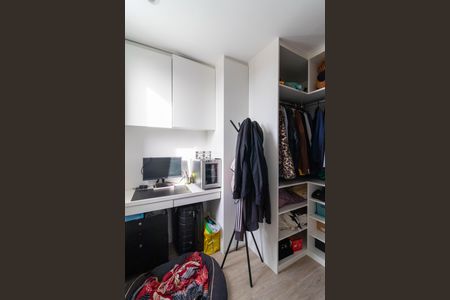 Apartamento à venda com 62m², 1 quarto e 1 vaga Apartamento à venda com 62m², 1 quarto e 1 vagaCloset do quarto