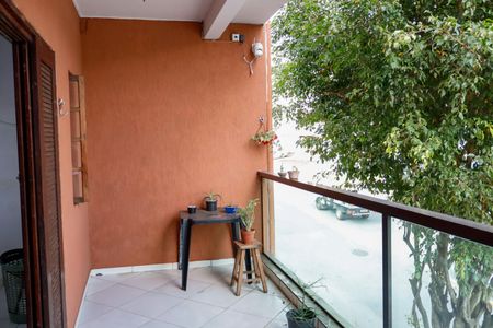 Casa à venda com 300m², 5 quartos e 2 vagas Casa à venda com 300m², 5 quartos e 2 vagasVaranda da Suíte 2