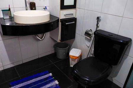 Casa à venda com 300m², 5 quartos e 2 vagas Casa à venda com 300m², 5 quartos e 2 vagasBanheiro da Suíte 4