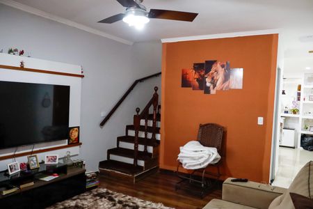 Casa à venda com 300m², 5 quartos e 2 vagas Casa à venda com 300m², 5 quartos e 2 vagasSala