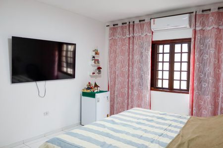 Casa à venda com 300m², 5 quartos e 2 vagas Casa à venda com 300m², 5 quartos e 2 vagasSuíte 4