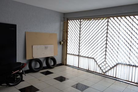 Casa à venda com 300m², 5 quartos e 2 vagas Casa à venda com 300m², 5 quartos e 2 vagasGaragem