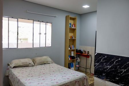 Casa à venda com 300m², 5 quartos e 2 vagas Casa à venda com 300m², 5 quartos e 2 vagasSuíte 1