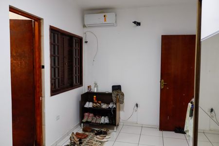 Casa à venda com 300m², 5 quartos e 2 vagas Casa à venda com 300m², 5 quartos e 2 vagasSuíte 3