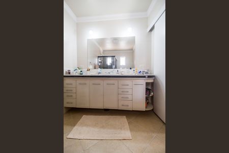 Casa à venda com 404m², 4 quartos e 6 vagasBanheiro da Suíte 3