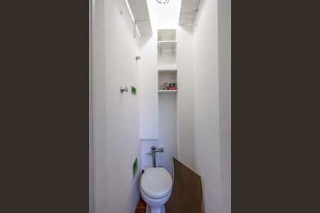 Apartamento para alugar com 70m², 2 quartos e 1 vaga Apartamento para alugar com 70m², 2 quartos e 1 vagaBanheiro de Serviço