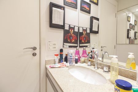 Apartamento à venda com 64m², 2 quartos e 1 vagaBanheiro Social 