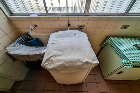 Apartamento à venda com 130m², 4 quartos e 3 vagas Apartamento à venda com 130m², 4 quartos e 3 vagasÁrea de Serviço