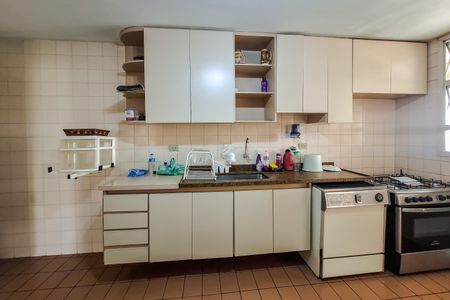 Apartamento à venda com 130m², 4 quartos e 3 vagas Apartamento à venda com 130m², 4 quartos e 3 vagasCozinha