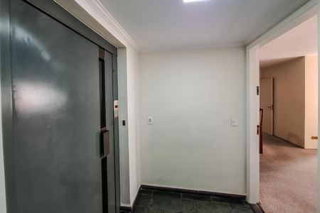 Apartamento à venda com 130m², 4 quartos e 3 vagas Apartamento à venda com 130m², 4 quartos e 3 vagasSala