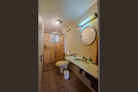 Apartamento à venda com 130m², 4 quartos e 3 vagas Apartamento à venda com 130m², 4 quartos e 3 vagasBanheiro