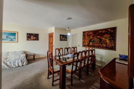 Apartamento à venda com 130m², 4 quartos e 3 vagas Apartamento à venda com 130m², 4 quartos e 3 vagasSala