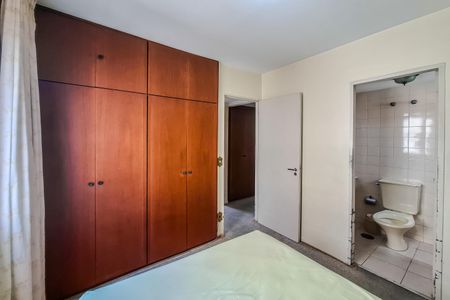 Apartamento à venda com 130m², 4 quartos e 3 vagas Apartamento à venda com 130m², 4 quartos e 3 vagasQuarto 4