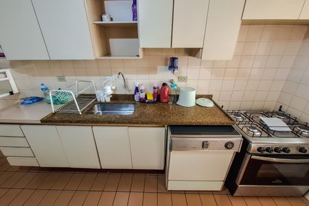 Apartamento à venda com 130m², 4 quartos e 3 vagas Apartamento à venda com 130m², 4 quartos e 3 vagasCozinha