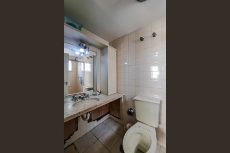 Apartamento à venda com 130m², 4 quartos e 3 vagas Apartamento à venda com 130m², 4 quartos e 3 vagasBanheiro do Quarto 4