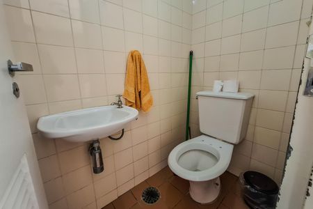 Apartamento à venda com 130m², 4 quartos e 3 vagas Apartamento à venda com 130m², 4 quartos e 3 vagasBanheiro de Serviço