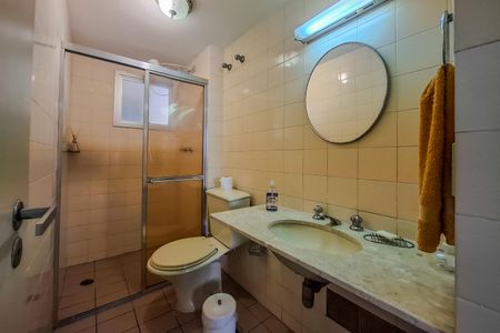 Apartamento à venda com 130m², 4 quartos e 3 vagas Apartamento à venda com 130m², 4 quartos e 3 vagasBanheiro