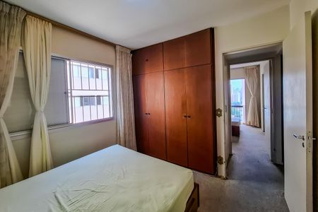 Apartamento à venda com 130m², 4 quartos e 3 vagas Apartamento à venda com 130m², 4 quartos e 3 vagasQuarto 4