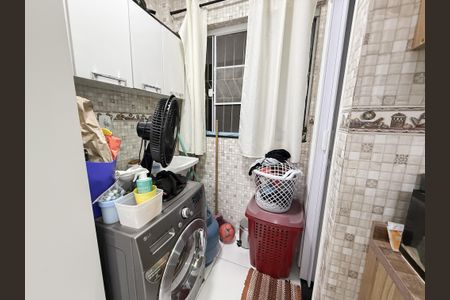 Apartamento à venda com 60m², 2 quartos e 1 vagaÁrea de Serviço