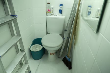 Apartamento à venda com 60m², 2 quartos e 1 vagaBanheiro da Área de Serviço