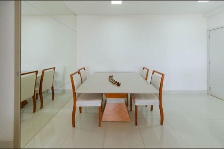 Apartamento para alugar com 95m², 3 quartos e 2 vagasSala