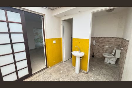Casa à venda com 100m², 2 quartos e 1 vagaBanheiro de Serviço