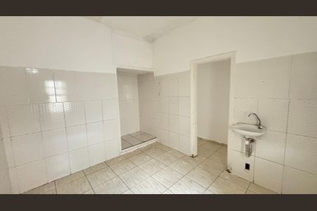 Casa à venda com 100m², 2 quartos e 1 vagaBanheiro