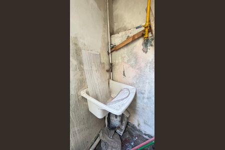 Casa à venda com 100m², 2 quartos e 1 vagaÁrea de Serviço