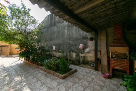 Casa à venda com 250m², 6 quartos e sem vagaQuintal 