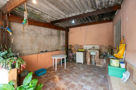 Casa à venda com 250m², 6 quartos e sem vagaÁrea de Serviço 