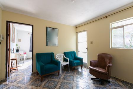 Casa à venda com 250m², 6 quartos e sem vagaSala