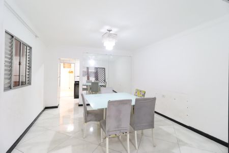 Casa à venda com 120m², 3 quartos e 1 vagaSala