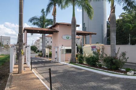 Apartamento para alugar com 46m², 2 quartos e 1 vagaFachada do Condomínio