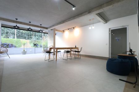 Apartamento para alugar com 25m², 1 quarto e sem vagaÁrea comum - Salão de festas