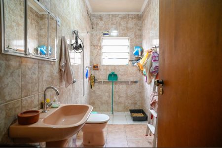 Casa à venda com 155m², 3 quartos e 2 vagas Casa à venda com 155m², 3 quartos e 2 vagasBanheiro Social