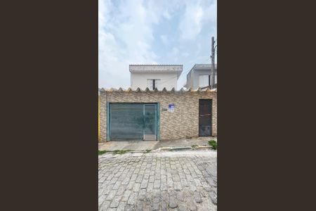 Casa à venda com 155m², 3 quartos e 2 vagas Casa à venda com 155m², 3 quartos e 2 vagasFachada + Placa