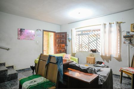 Casa à venda com 155m², 3 quartos e 2 vagas Casa à venda com 155m², 3 quartos e 2 vagasSala