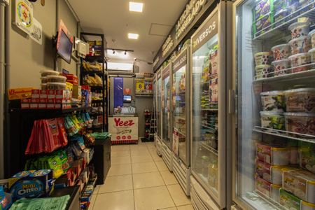 Apartamento à venda com 34m², 2 quartos e sem vaga Apartamento à venda com 34m², 2 quartos e sem vagaÁrea comum - Mercadinho