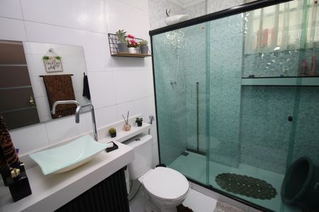 Apartamento à venda com 72m², 2 quartos e 1 vagaBanheiro Social