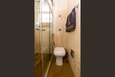 Apartamento à venda com 160m², 4 quartos e 3 vagas Apartamento à venda com 160m², 4 quartos e 3 vagasBanheiro Social