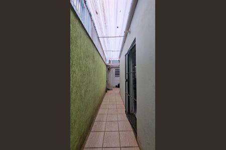 Casa à venda com 102m², 2 quartos e 2 vagasCorredor