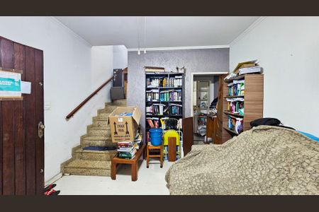 Casa à venda com 102m², 2 quartos e 2 vagasSala