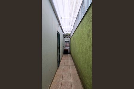 Casa à venda com 102m², 2 quartos e 2 vagasCorredor