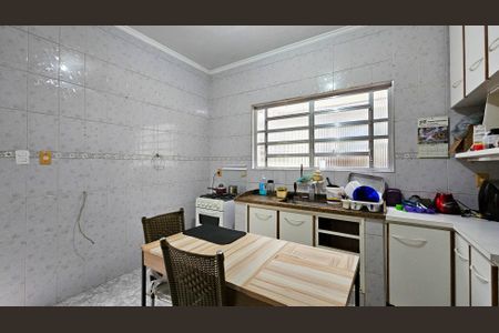 Casa à venda com 102m², 2 quartos e 2 vagasCozinha