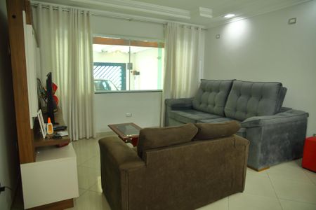 Casa à venda com 250m², 3 quartos e 2 vagasSala