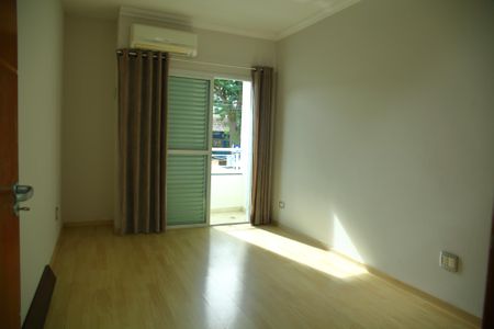 Casa à venda com 250m², 3 quartos e 2 vagasQuarto