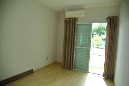 Casa à venda com 250m², 3 quartos e 2 vagasQuarto