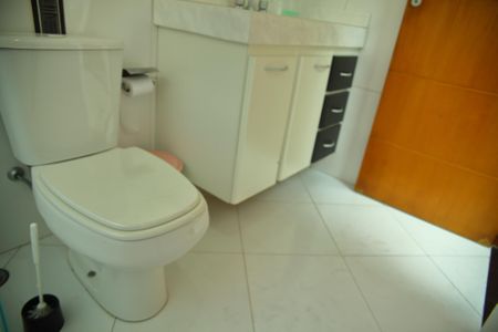 Casa à venda com 250m², 3 quartos e 2 vagasBanheiro