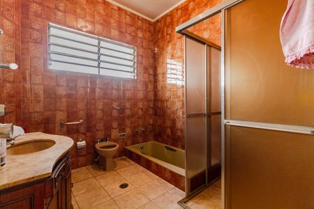 Casa para alugar com 200m², 3 quartos e 4 vagasBanheiro Social